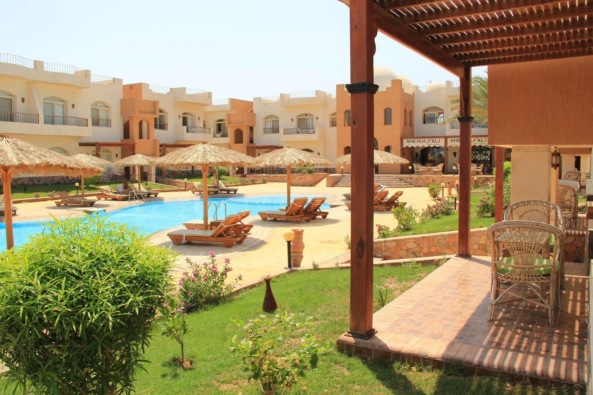 Sheikh Ali Dahab Resort Buitenkant foto